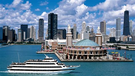 Spirit of Chicago Signature Dinner Cruise on Lake。